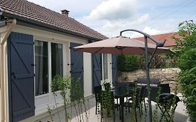 Au pied de l étang et du canal du Nivernais bazolles